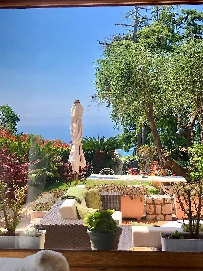 Bed & Breakfast Villa Gaia - Luxury Villa, Pool & Wellness Rooms Bordighera