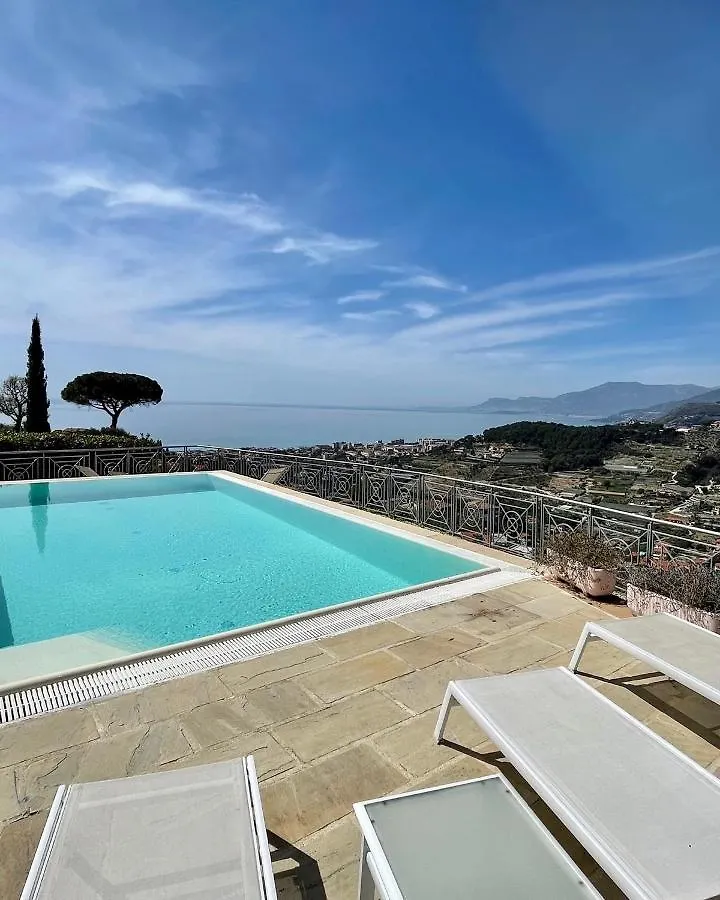 Villa Gaia - Luxury Villa, Pool & Wellness Rooms Bordighera Itálie