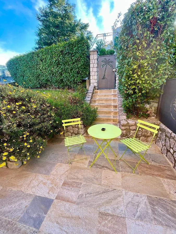 Villa Gaia - Luxury Villa, Pool & Wellness Rooms Bordighera 3*,