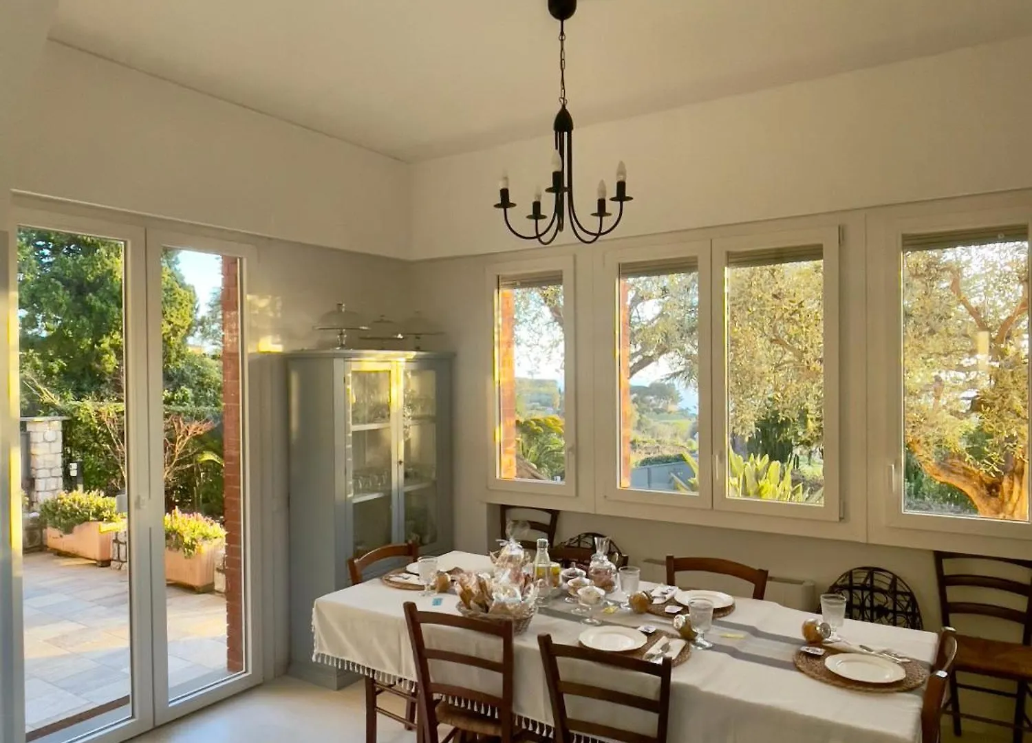 Villa Gaia - Luxury Villa, Pool & Wellness Rooms Bordighera Bed & Breakfast