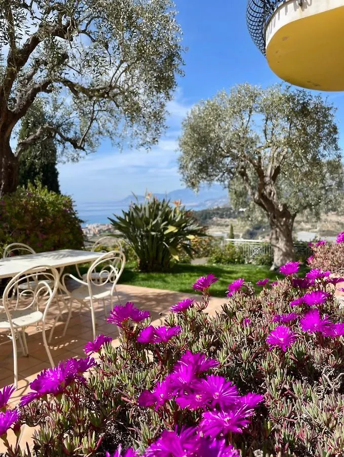 Bed & Breakfast Villa Gaia - B&B La Finestra Sul Mare exclusive Villa&guest house Bordighera