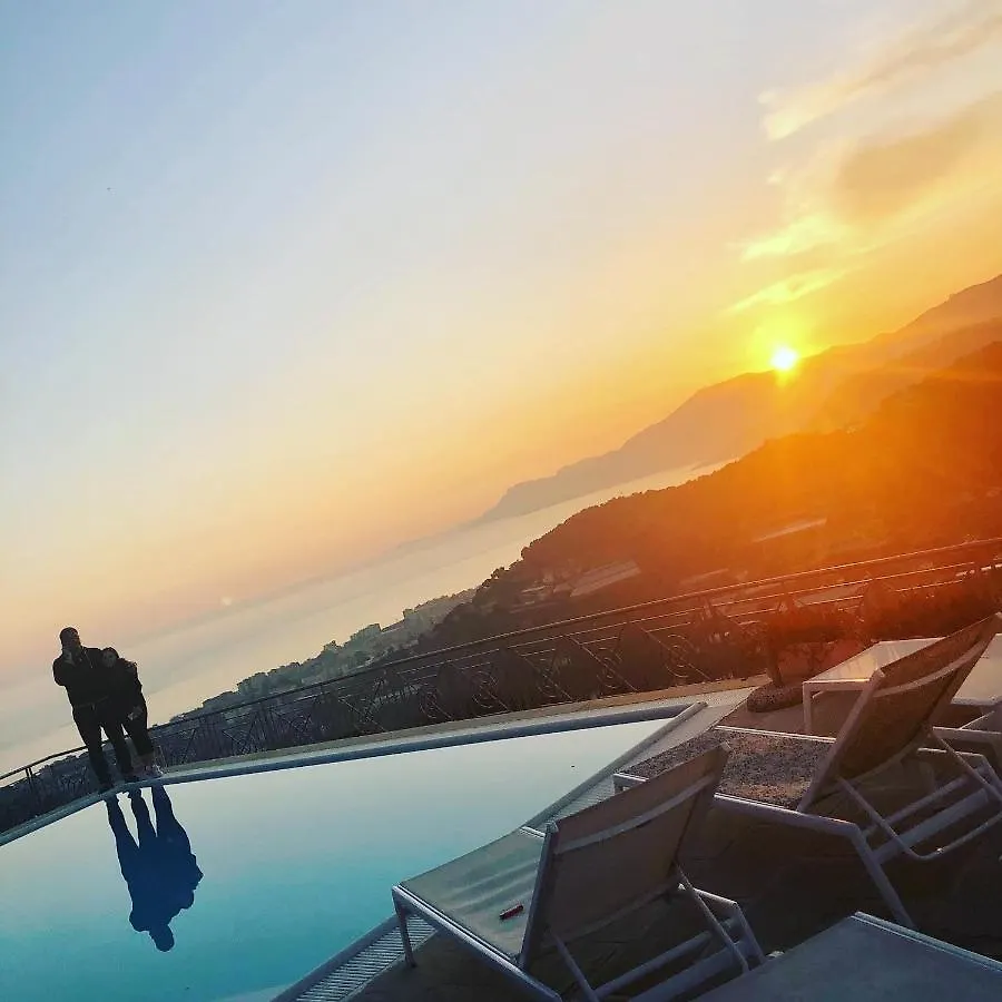 Villa Gaia - B&B La Finestra Sul Mare exclusive Villa&guest house Bordighera